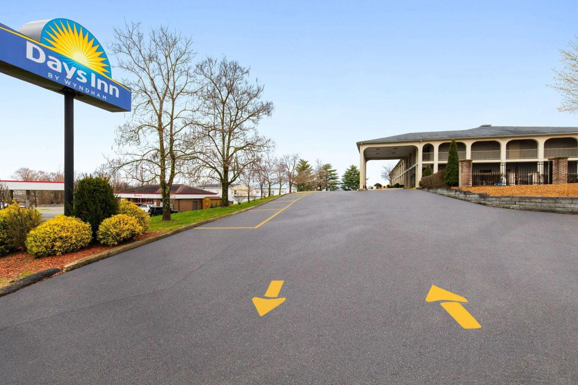 Days Inn By Wyndham Columbia Kentucky Esterno foto
