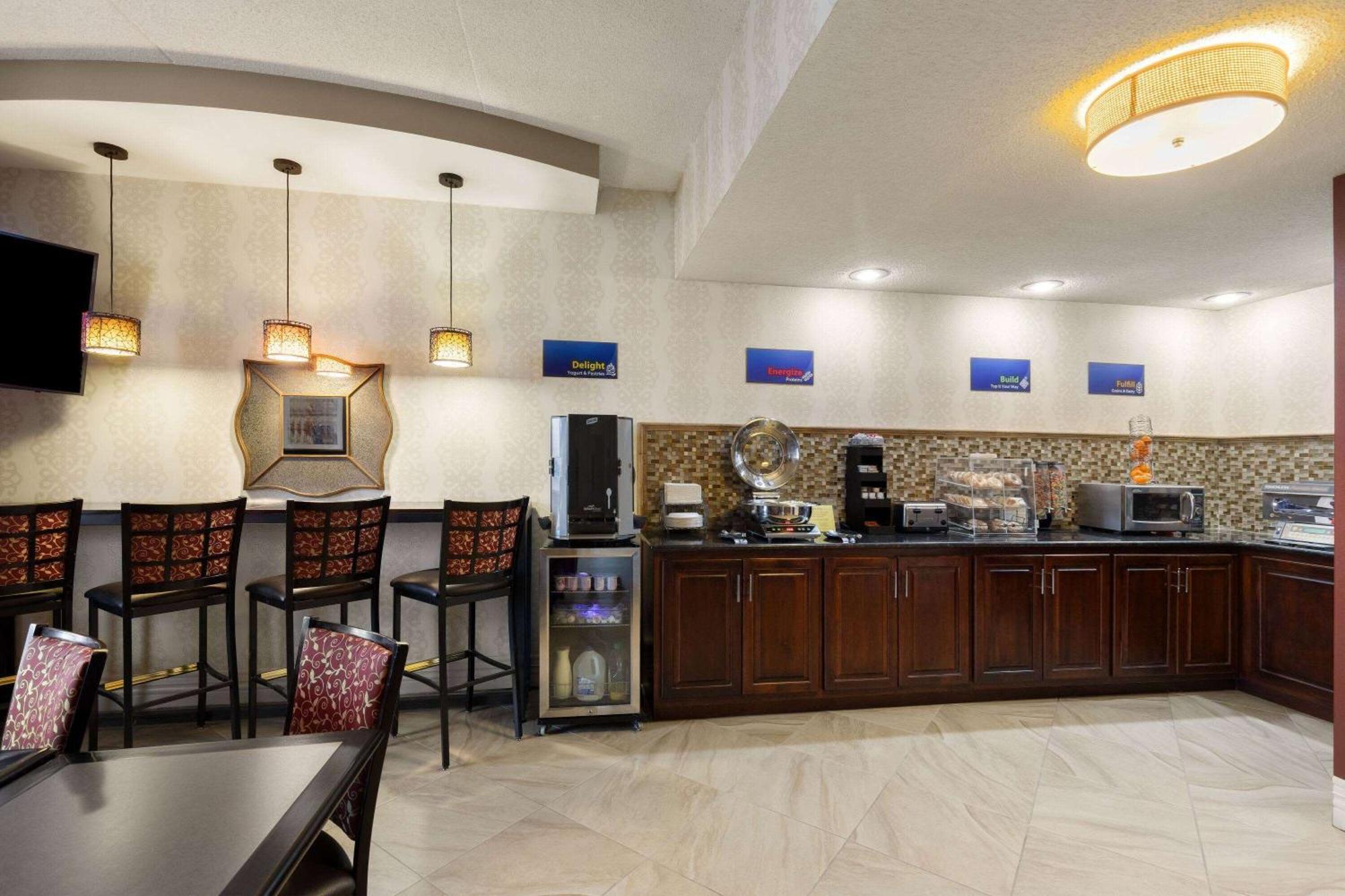Days Inn By Wyndham Columbia Kentucky Esterno foto